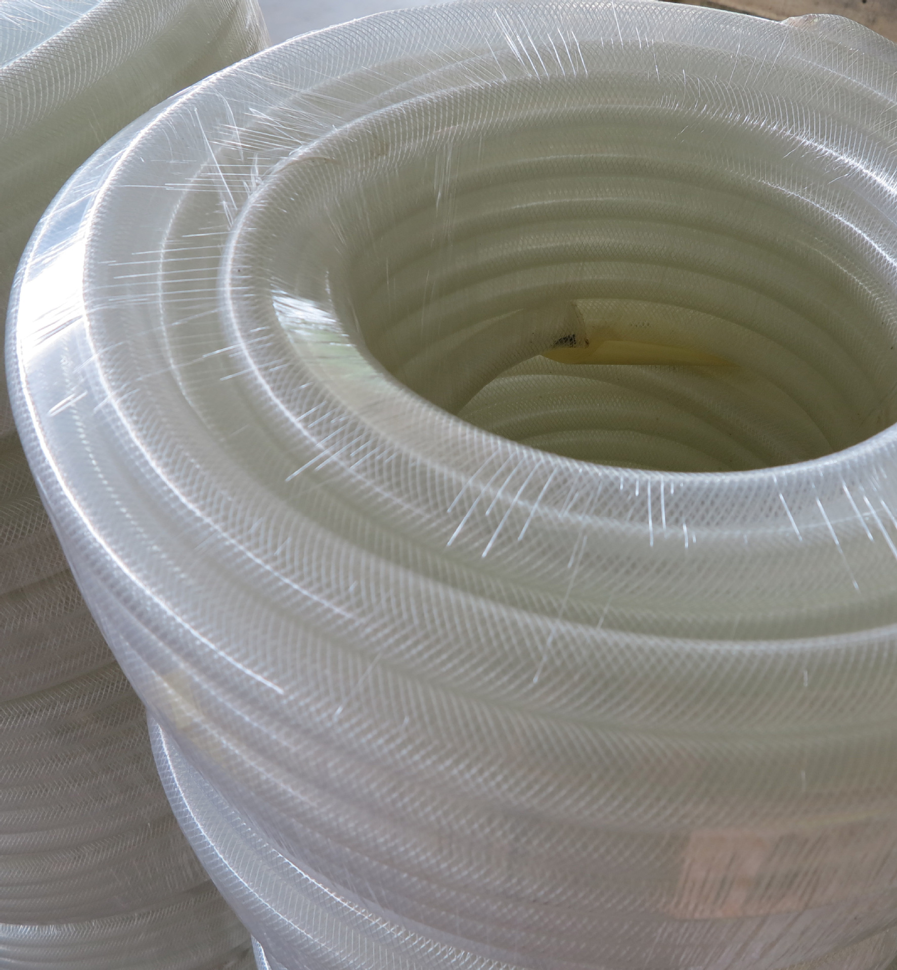 根据客户需求定制耐腐蚀耐老化pvc纤维增强软管蛇皮管