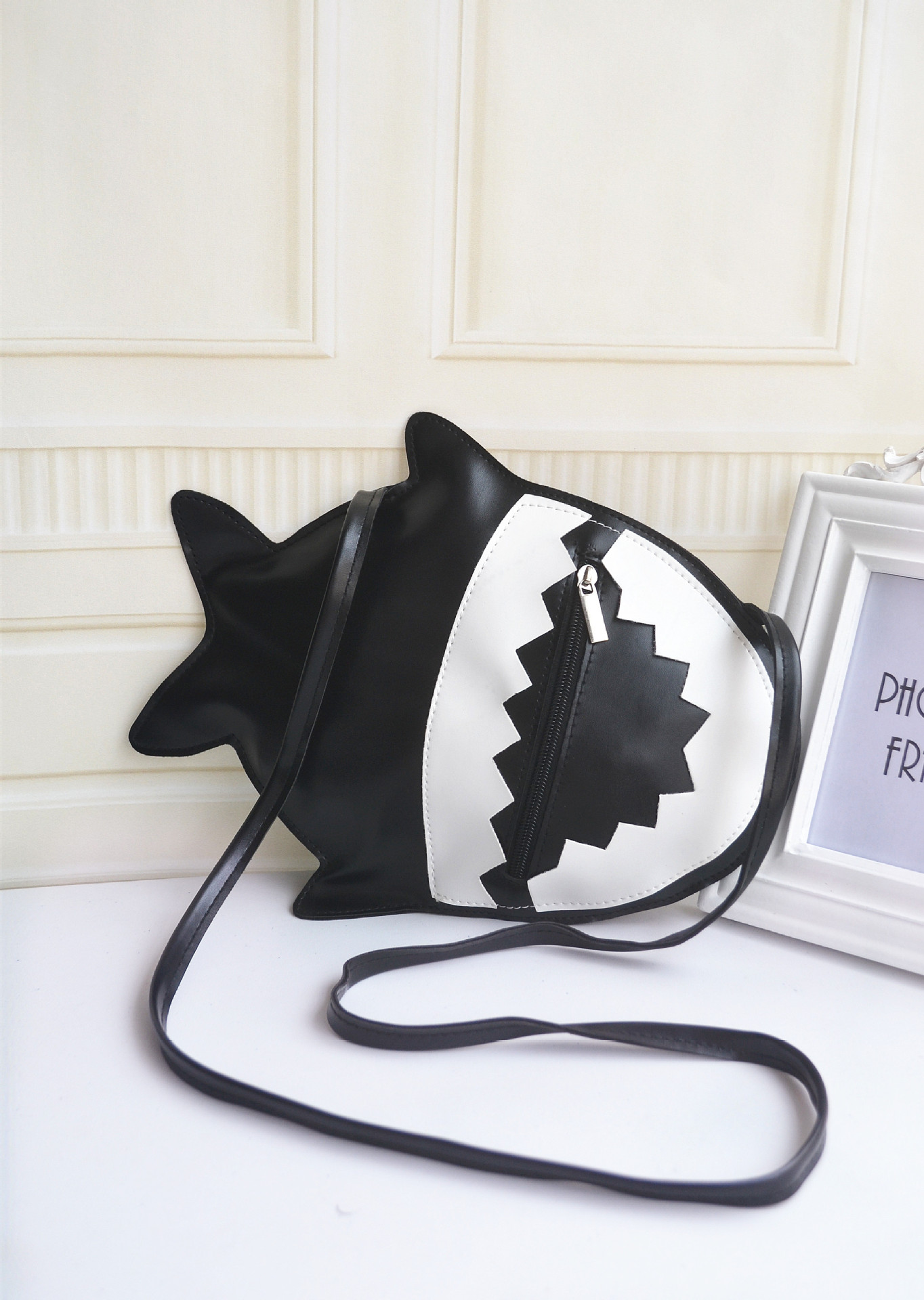 2015新款秋冬潮女包包个性鲨鱼造型斜挎包超萌搞怪趣味小包