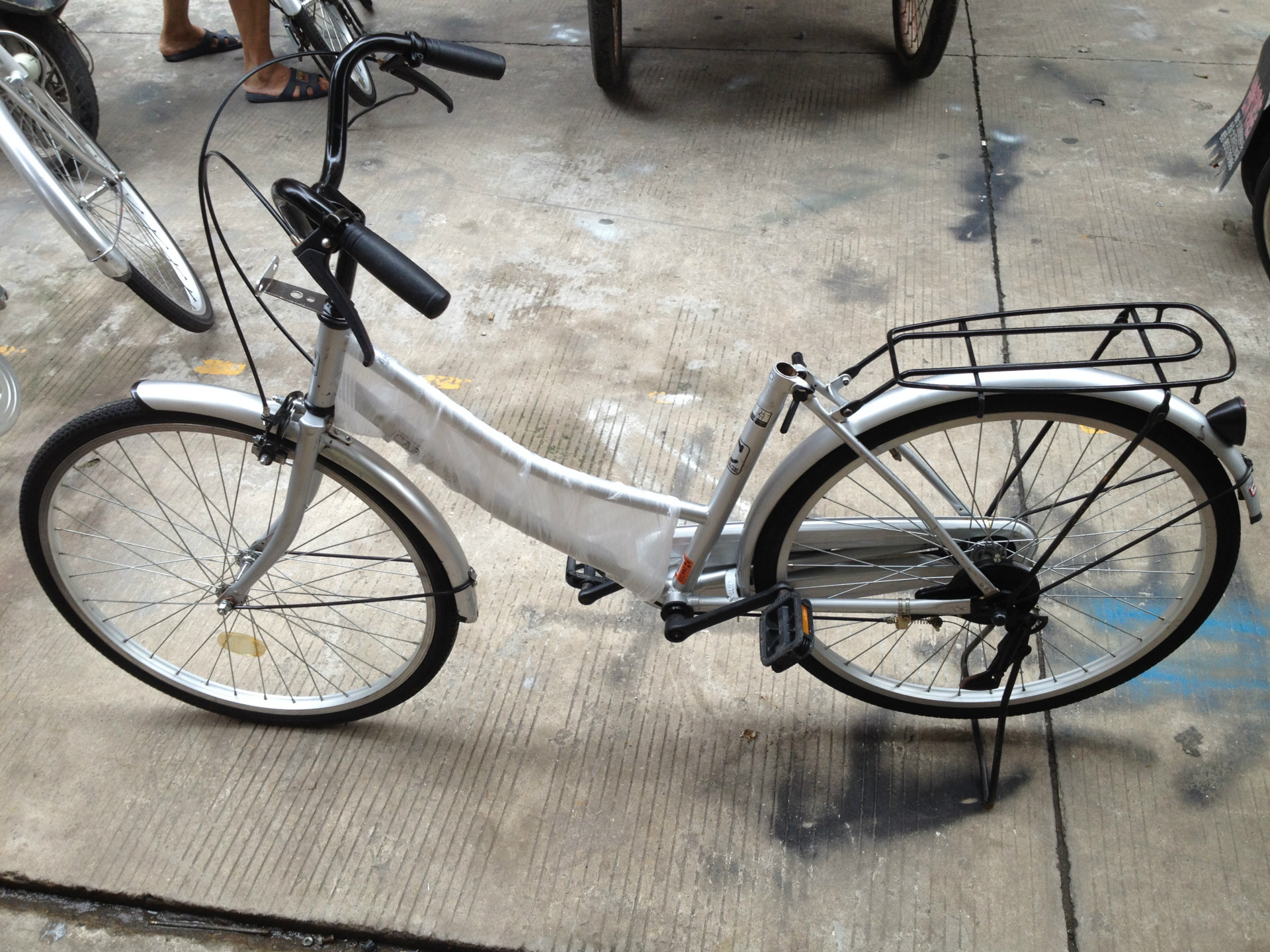 广东深圳日本二手自行车24寸弯把双通普通自行车价格 - 中国供应商