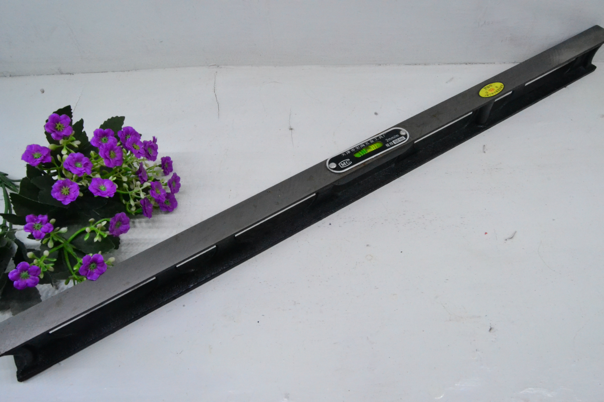 优质的铸铁水平尺 工字形水平尺 带水平泡 600cm