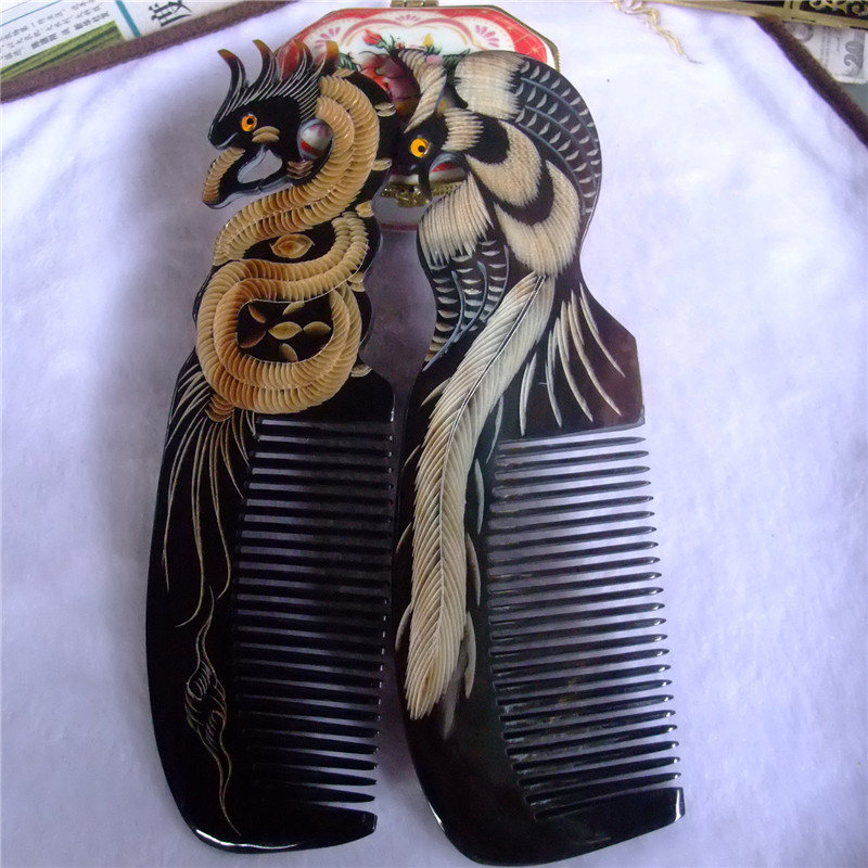 牛角梳材料有犀牛角,水牛角,黄牛角,牦牛角等.