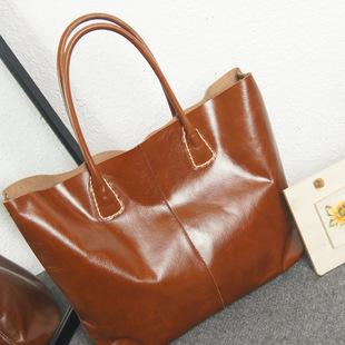 2015欧韩最新头层纯色牛油皮商务时尚女款包包c08