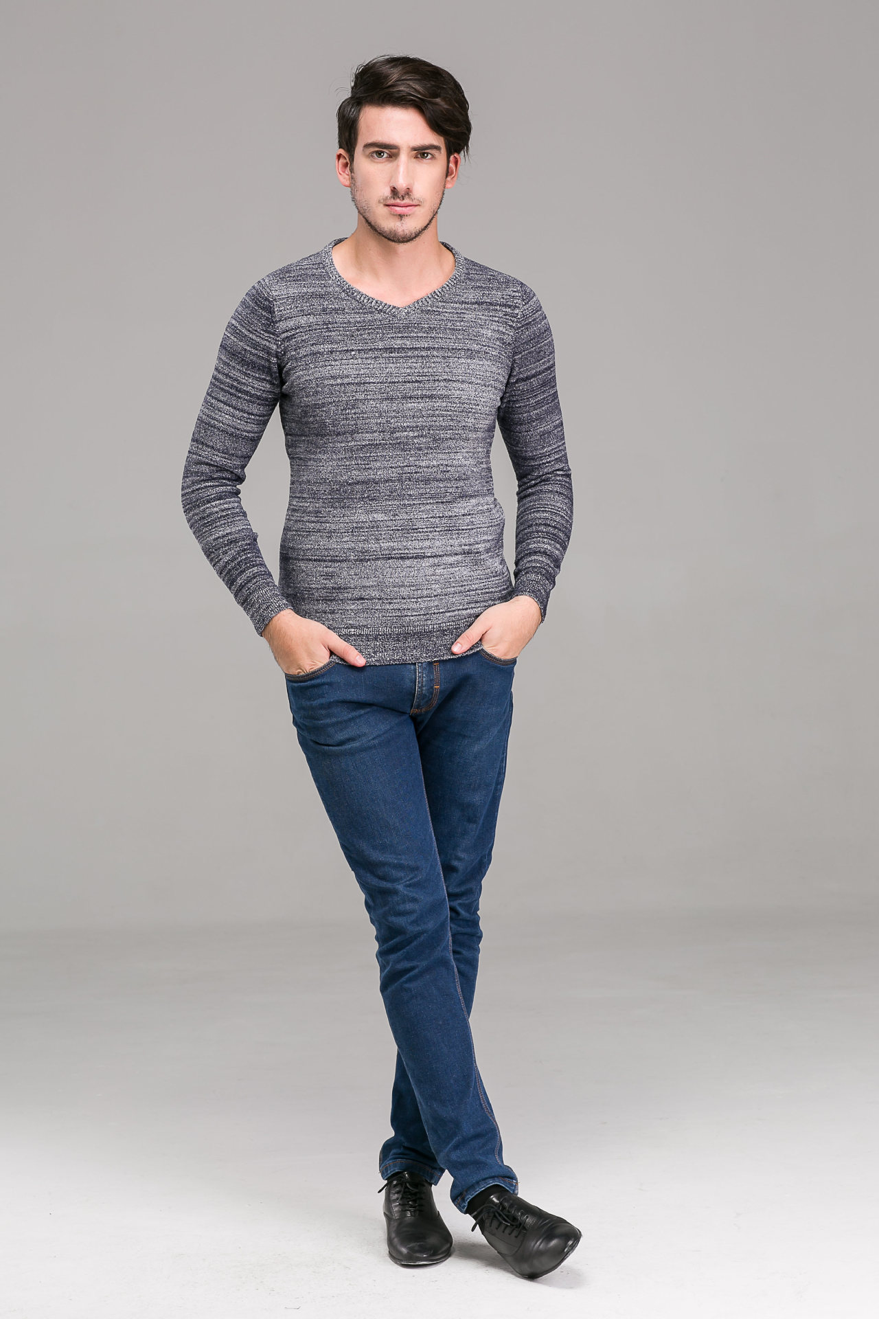 秋季新款男士精品线衫 时尚英伦风v领带扣套头男士针织衫批发