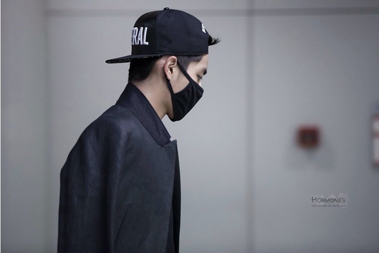 新款exo吴亦凡同款韩版字母刺绣帽子潮男女平沿帽棒球帽嘻