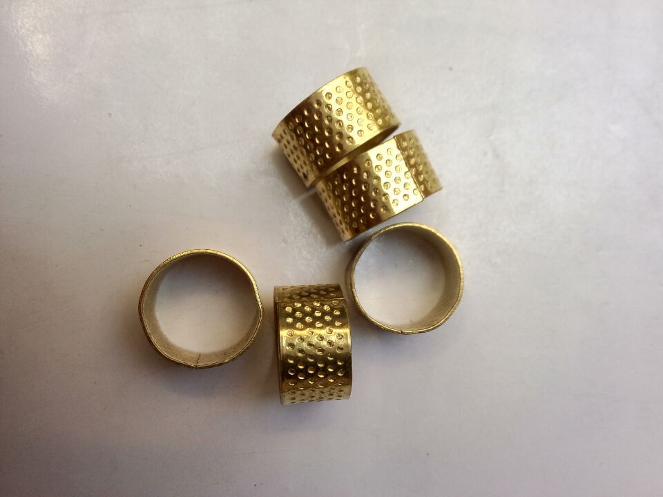 金顶针批发 十字绣顶针家用缝纫 金色顶针 家居必备缝补用