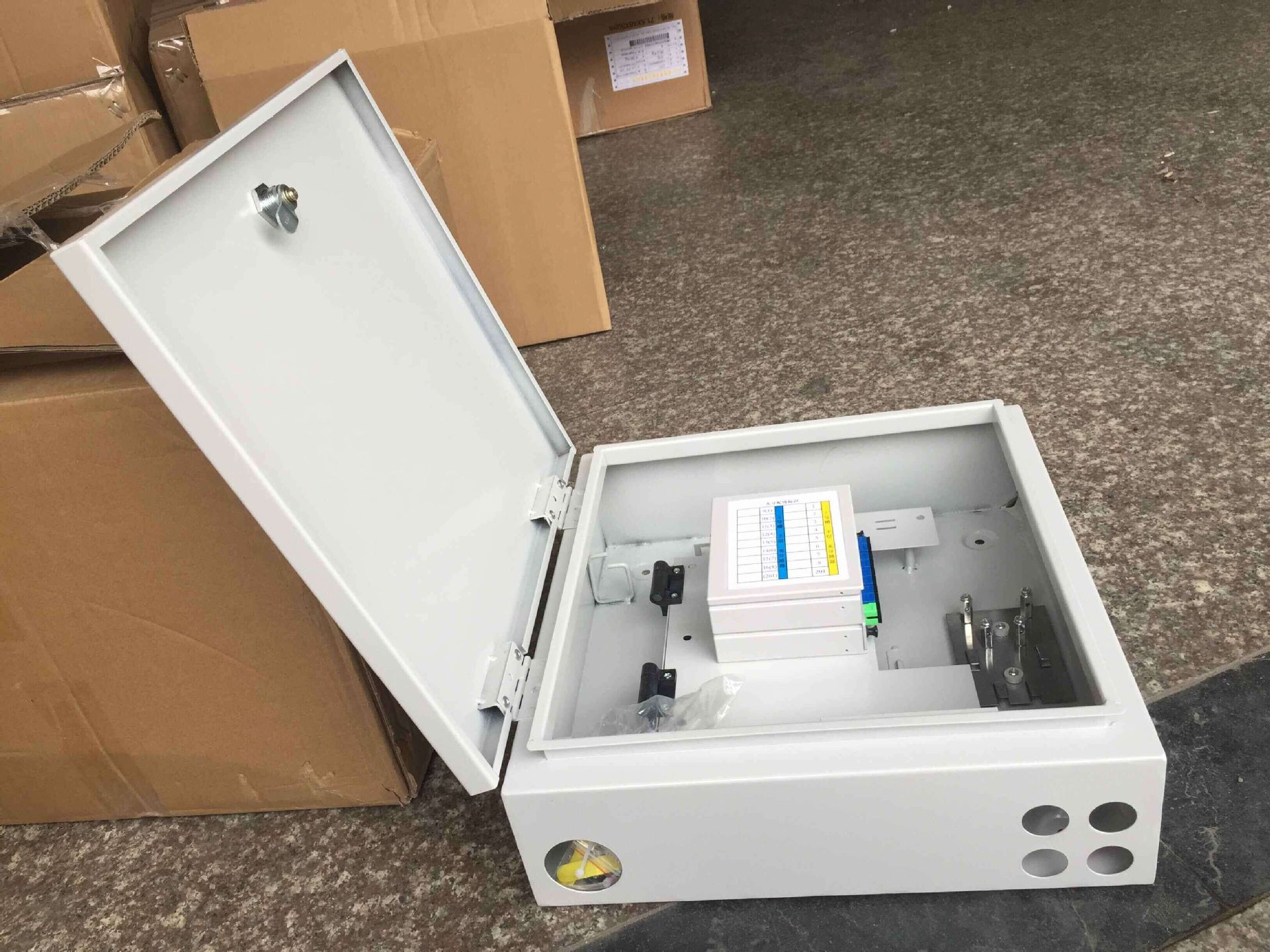 不锈钢48芯光纤分纤箱