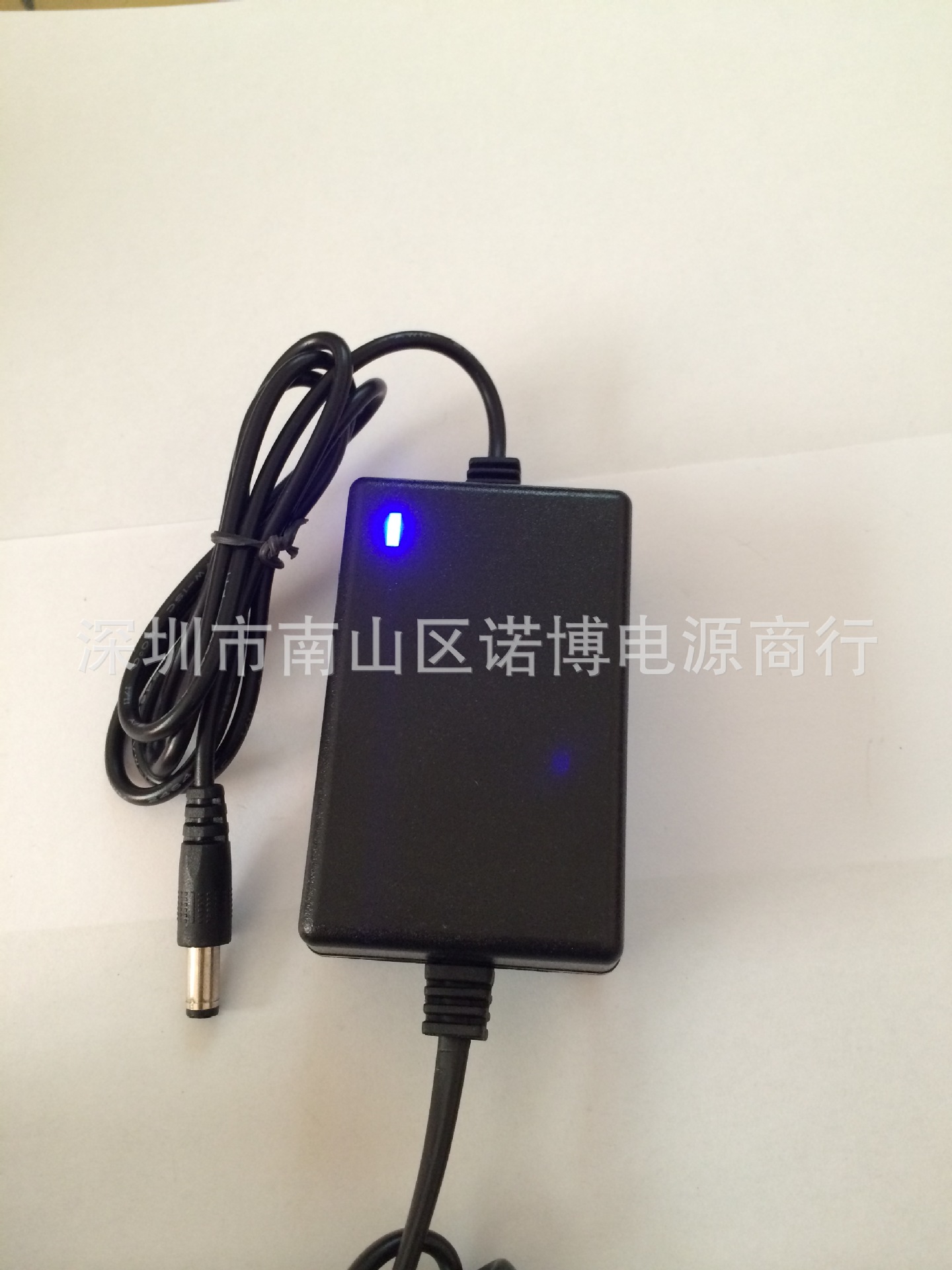 專業生產12v2a雙線開關電源適配器 監控攝像機電源 足安質量保證