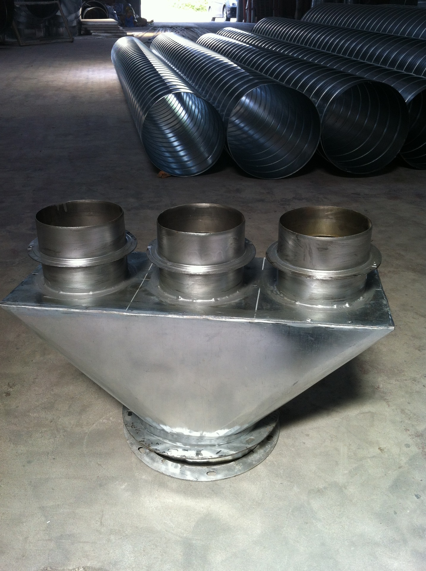 多通( 环保脉冲除尘器管道配件)