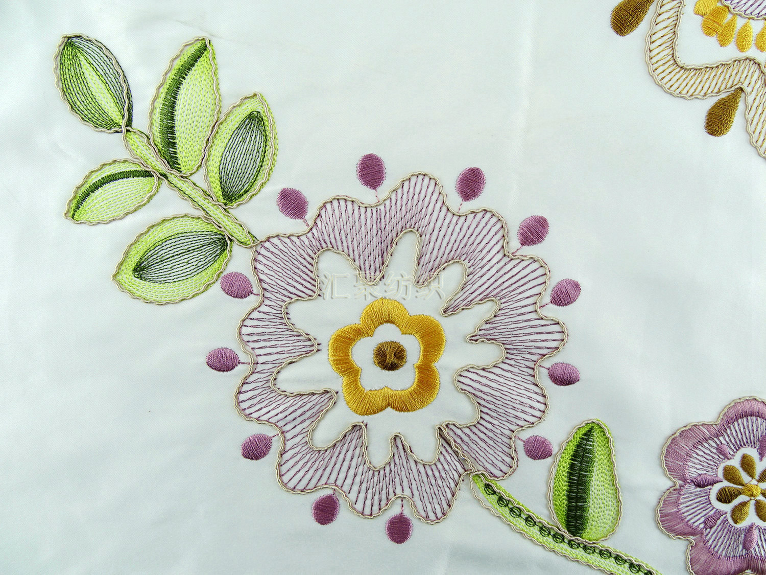 平绣加工 平绣 绳绣 特种电脑绣花 多色太阳花 定制花型