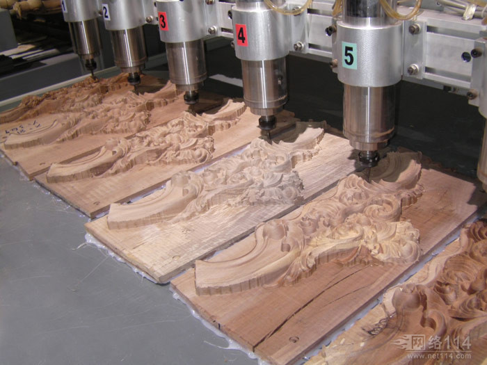 热销电动雕刻机现货 数控木工雕刻机 小型木工立体雕刻机