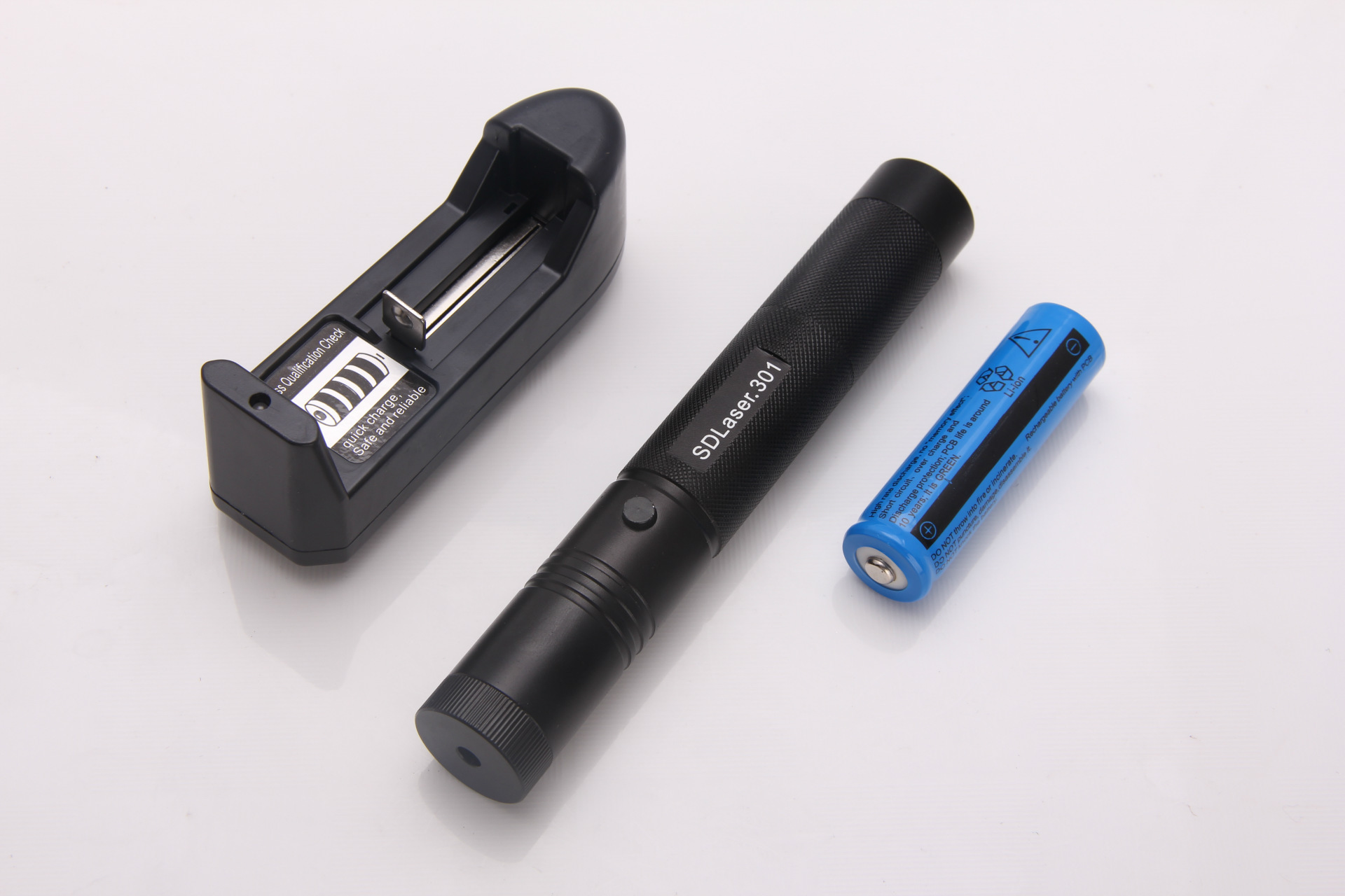 绿光激光手电_301大功率绿色 激光手电 50/100/200mw 强光 - 阿里巴巴