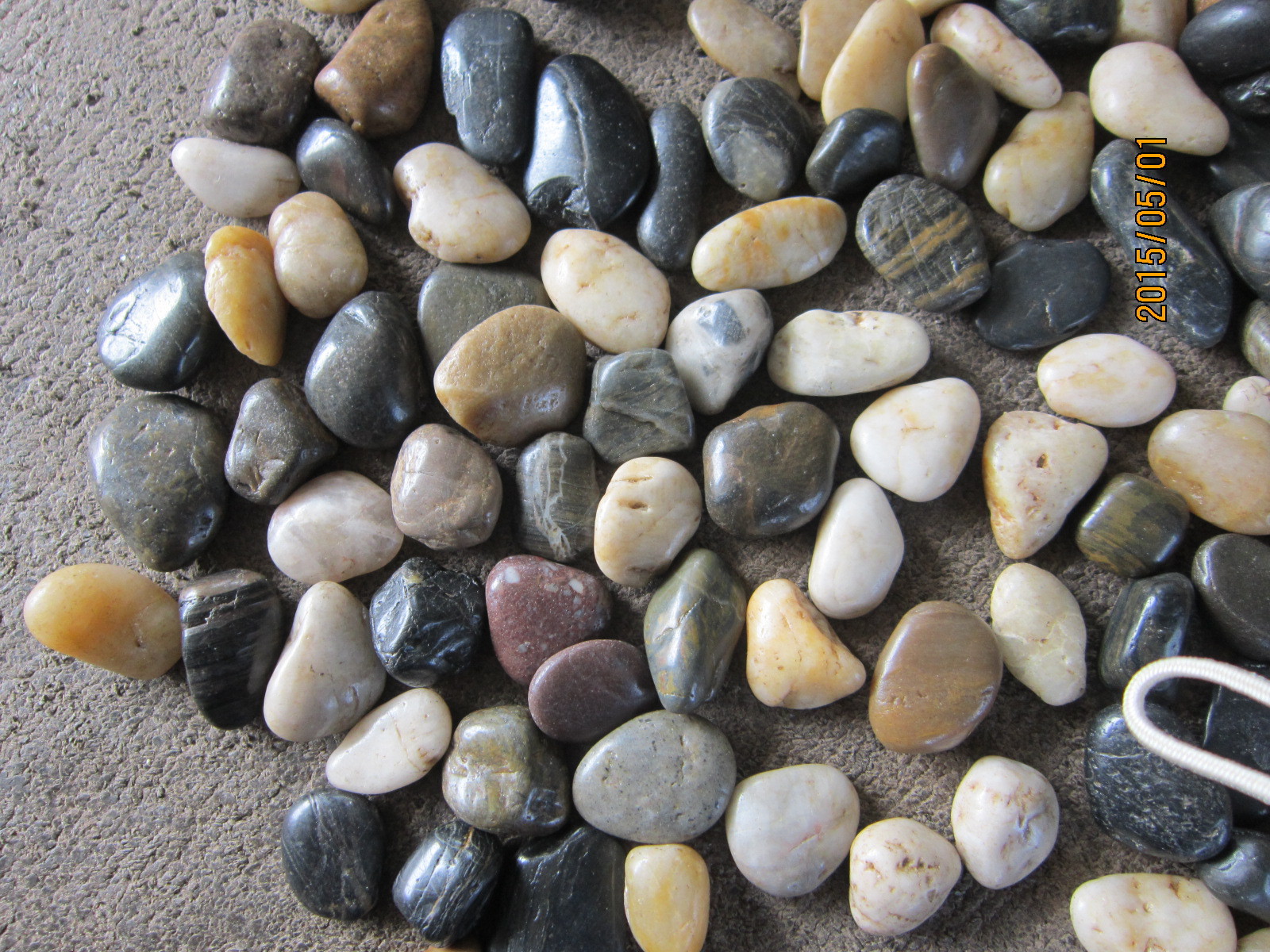 优质雨花石抛光石五彩2-3公分