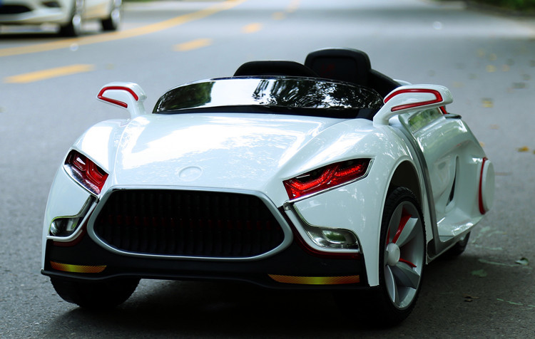 新款玛莎拉蒂儿童电动车汽车四轮双驱遥控电动童车可坐宝宝玩具车