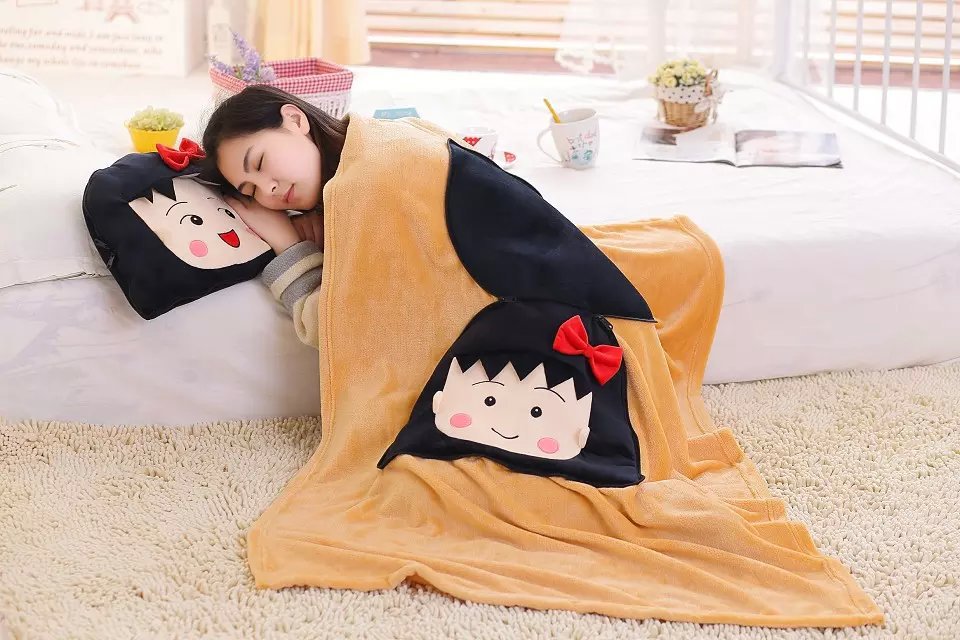 卡通汽车抱枕被子两用靠垫被樱桃小丸子抱靠枕创意办公室空调被